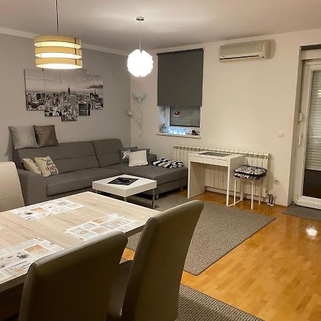 Apartman Luna Near Zagreb Airport Velika Gorica Eksteriør billede